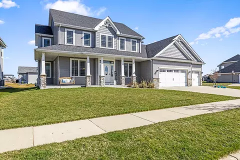 1490 Foxwood, Oconomowoc, WI 53066