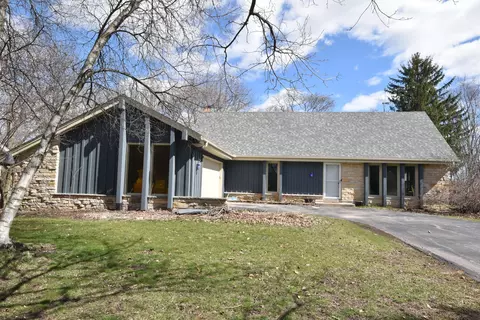 w222n2528 Glenwood, Waukesha, WI 53186