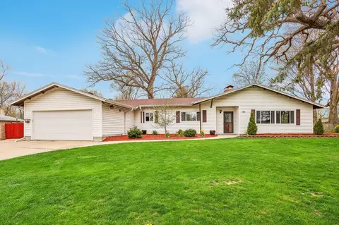 5203 S La Salle, New Berlin, WI 53151