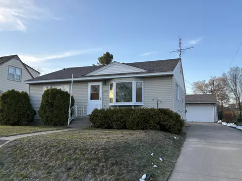 2939 Leonard, La Crosse, WI 54601