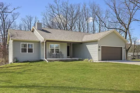 3333 N Narcissus, Geneva, WI 53147