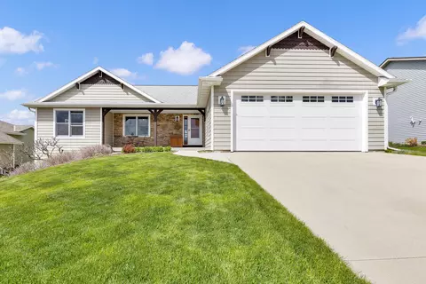 w1442 Stoney Brook Court, Ixonia, WI 53036