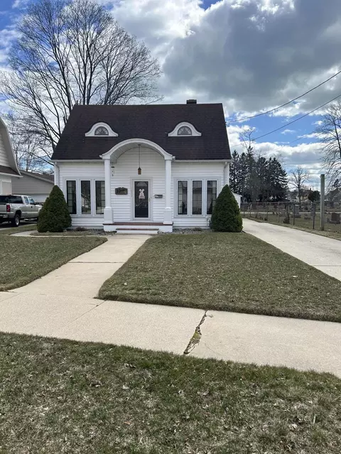 1633 26th, Two Rivers, WI 54241