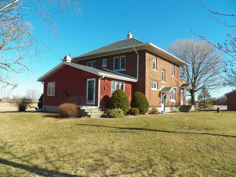 35 W Samz, Mishicot, WI 54228