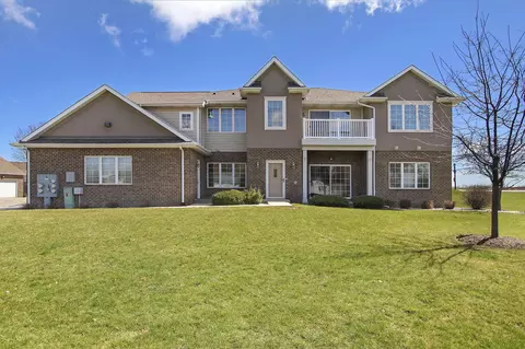 9298 66th #53, Pleasant Prairie, WI 53158