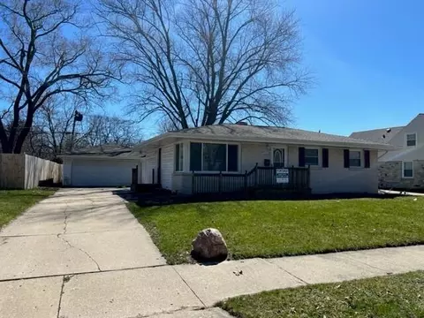 8129 W Green Tree, Milwaukee, WI 53223