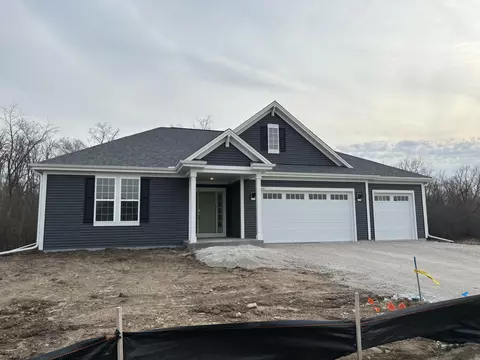 1230 Mamerow, Oconomowoc, WI 53066