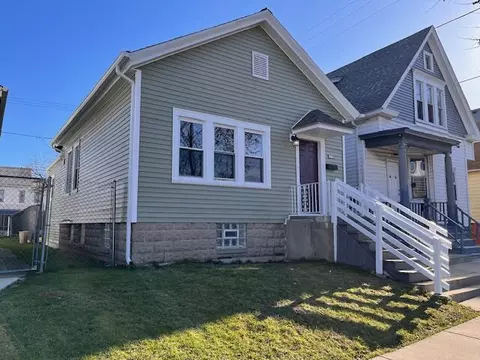 1115 W Maple, Milwaukee, WI 53204