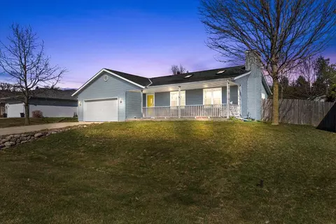 3864 Riegle, Hartford, WI 53086