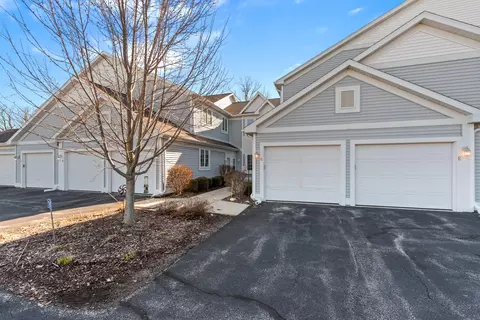 758 Bridlewood #3102B, Hartford, WI 53027