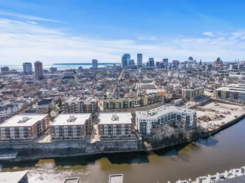 1915 N Water #304, Milwaukee, WI 53202