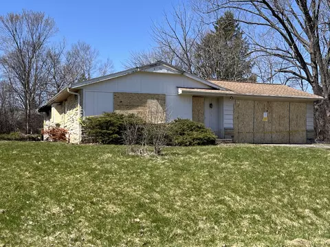 3865 Glen Echo, Brookfield, WI 53005