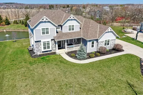 n53w17892 Ridgeline, Menomonee Falls, WI 53051