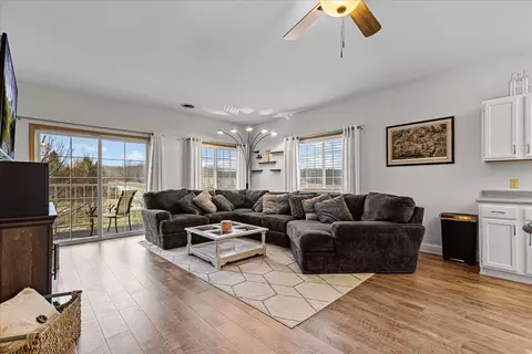 140 W Commerce #301, Slinger, WI 53086
