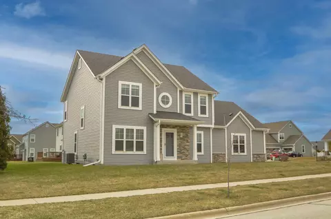 1775 Shalestone, Port Washington, WI 53074