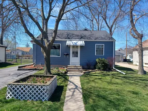 1318 Vine, Union Grove, WI 53182
