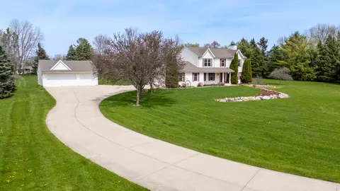 1424 Western, Jackson, WI 53037