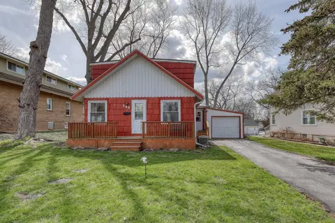 143 Lake, Pewaukee, WI 53072