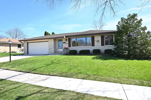 5422 Meadow, Greendale, WI 53129
