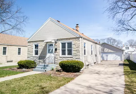 2350 S 83rd, West Allis, WI 53219