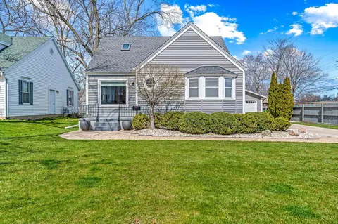 10834 W Denis, Hales Corners, WI 53130