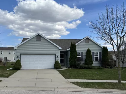 1348 Mulberry, Hartford, WI 53027