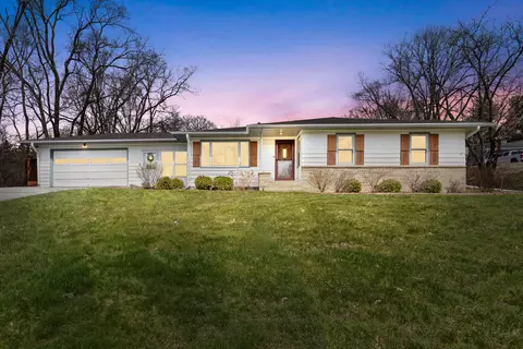 s26w26982 Macarthur, Waukesha, WI 53188