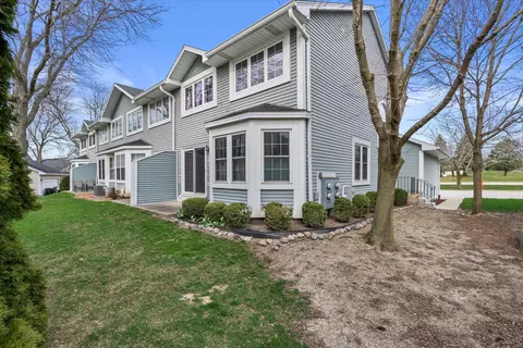 8349 S 76th, Franklin, WI 53132
