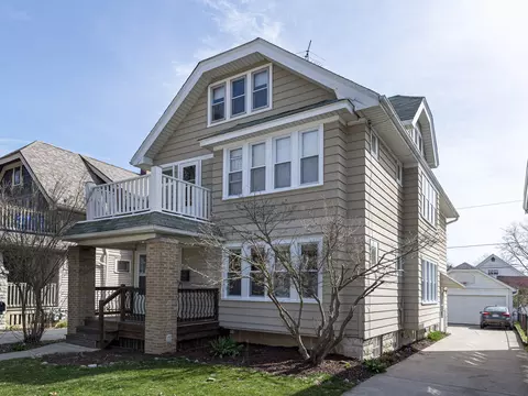 2152 N 69th #2154, Wauwatosa, WI 53213