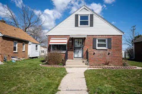 1836 W Congress, Milwaukee, WI 53209