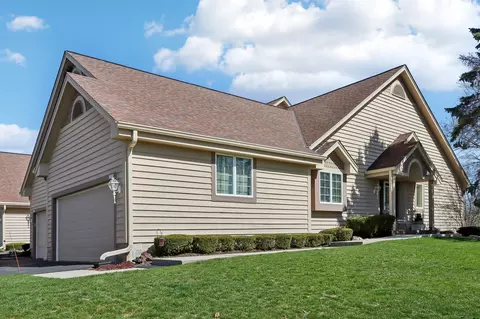 17555 Emily Ann #D, Brookfield, WI 53045