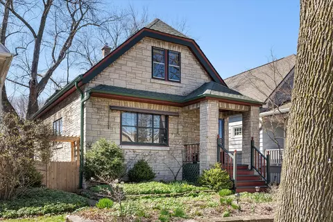 3443 S New York, Milwaukee, WI 53207