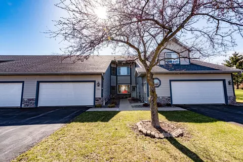5363 S Hidden, Greenfield, WI 53221