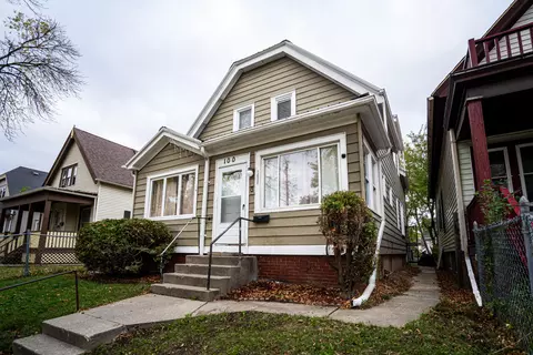 1008 W Nash, Milwaukee, WI 53206