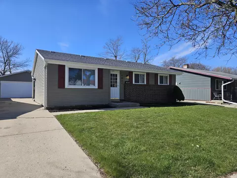 1831 W Cherry, Milwaukee, WI 53205