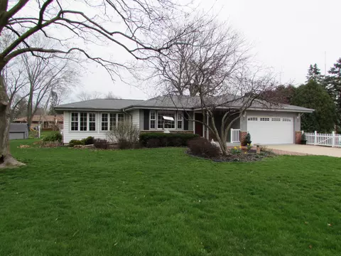 1340 Ridgeway, Brookfield, WI 53045