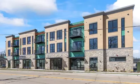 500 E Main #305, Waterford, WI 53185