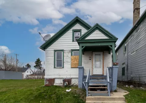 610 W W Ctr, Milwaukee, WI 53212