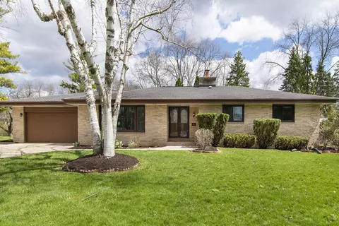 160 Betty, Brookfield, WI 53005