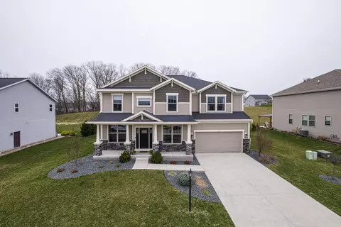 807 Timber Rdg, Waukesha, WI 53189