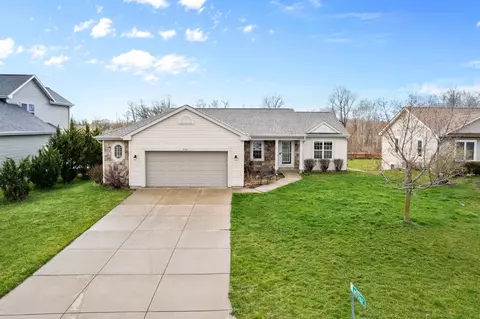 n7967 Woody Lane, Ixonia, WI 53036