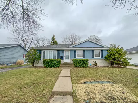 7021 W Clovernook, Milwaukee, WI 53223