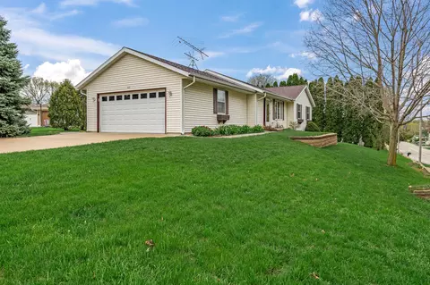 302 Hillside, Johnson Creek, WI 53038