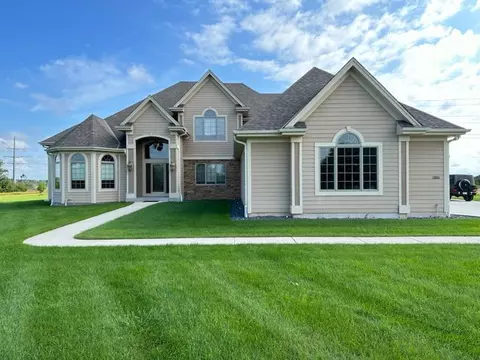 13880 N Bonniwell, Mequon, WI 53097