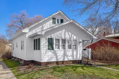 1715 Ferry, La Crosse, WI 54601