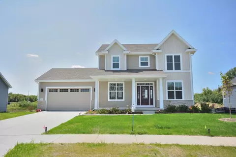 1358 Windwood, Oconomowoc, WI 53066
