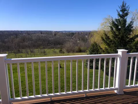 630 S Stone Rdg, Lake Geneva, WI 53147