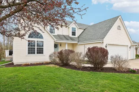 2715 Fieldridge, Waukesha, WI 53188