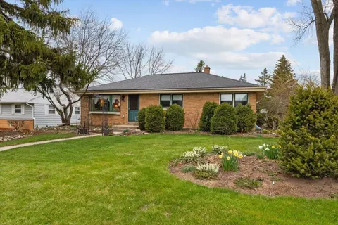 4406 W Fountain, Brown Deer, WI 53223