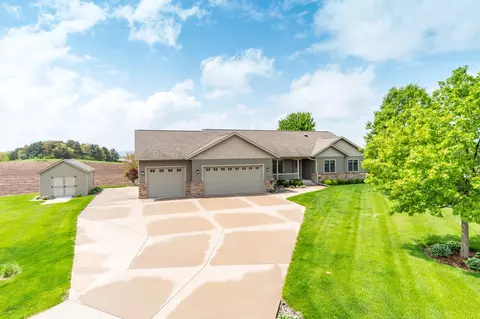 n7005 Acorn Street, Holland, WI 54636